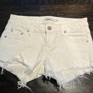 Never worn white denim Aritzia Talula shorts size 24